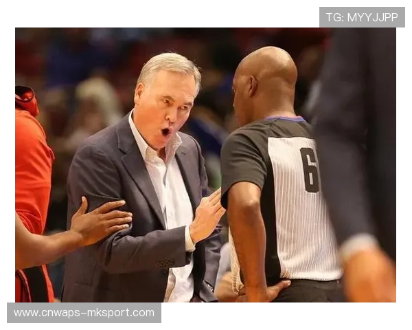 成都新援首秀即表现抢眼，球迷现场尖叫不断