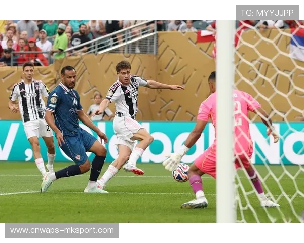 拜仁准备出手签下尤文中场，意德豪门再度开战